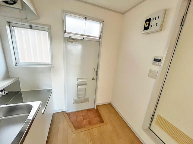 ウィスカーハイツ 玄関