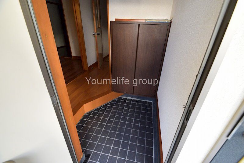 クレスト南足柄 玄関