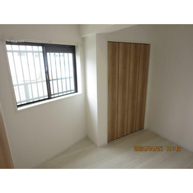 ロイヤルコーポ富士 ベッドルーム