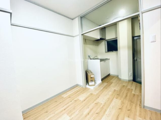 秋葉町マンション 玄関