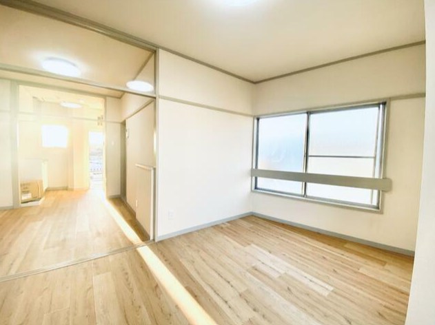 秋葉町マンション リビング