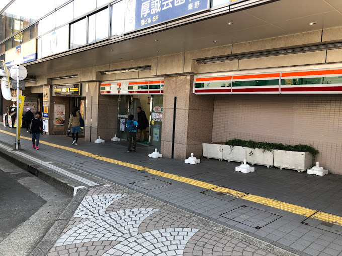 リヴェールB コンビニ