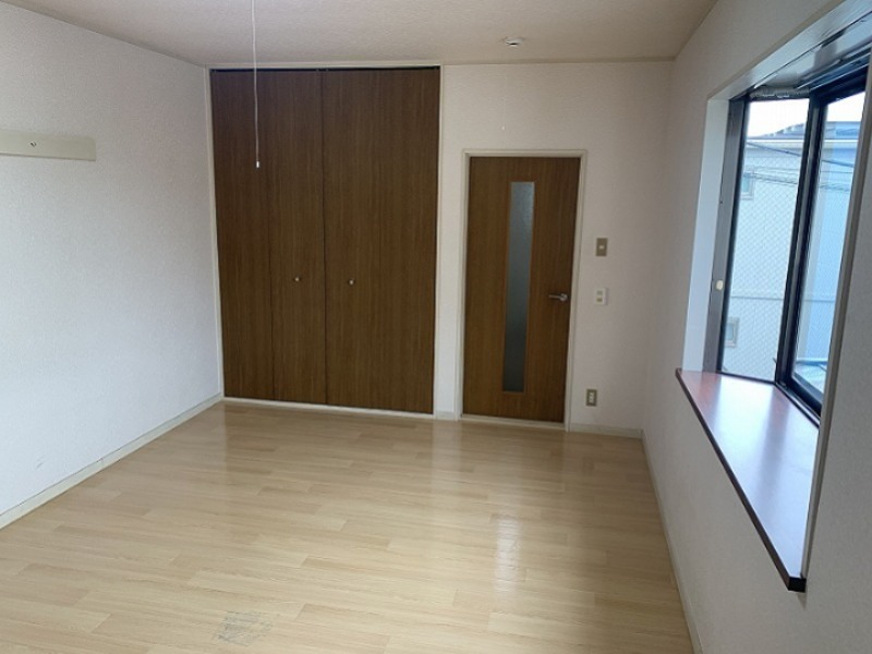 ロイヤルヒルズ石室Ⅱ ベッドルーム