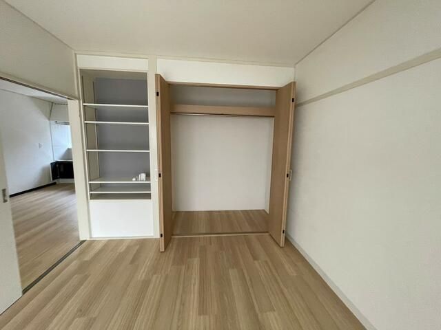 グリシーヌハイツ 収納