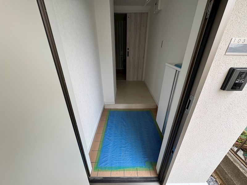 ラムフォーリア愛甲石田 玄関