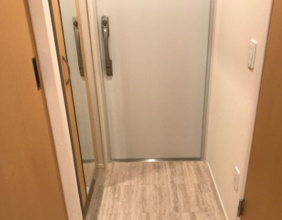 ナインチェ 玄関