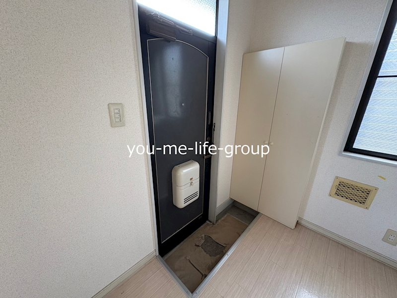 プライム秦野 玄関