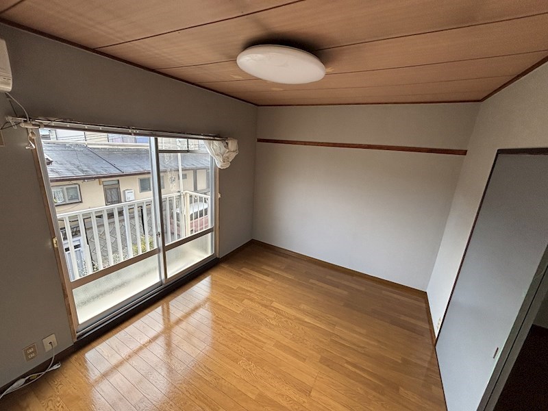 岡本ハイツ ベッドルーム