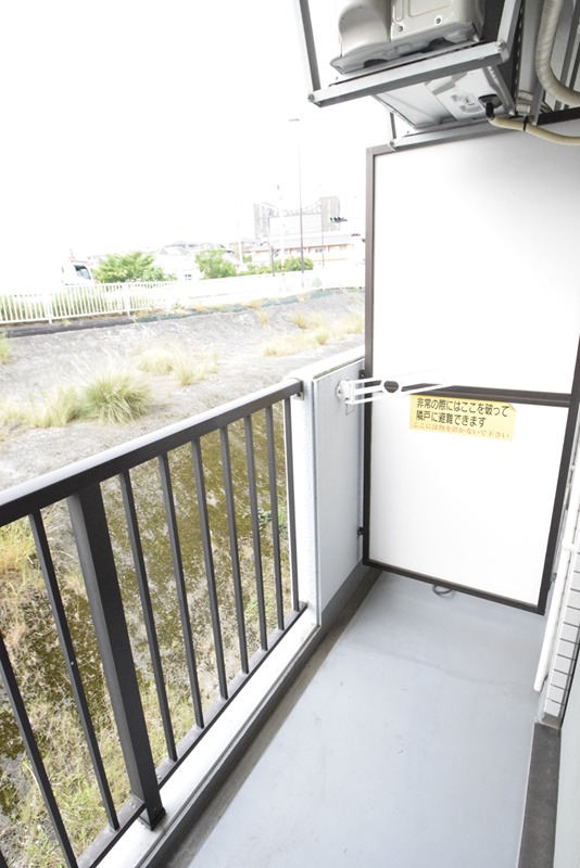 クリオ愛甲石田壱番館 ベランダ