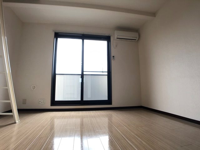 パーシモン リビング