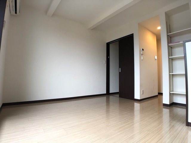 パーシモン ベッドルーム