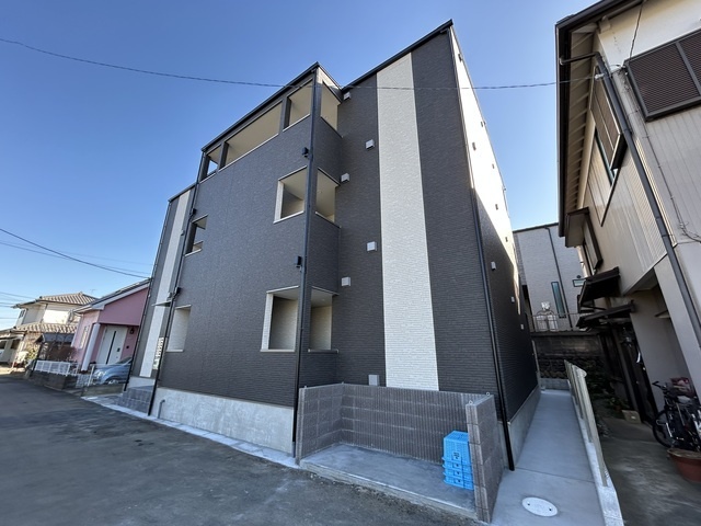 ジーメゾン伊勢原 0301号室 外観