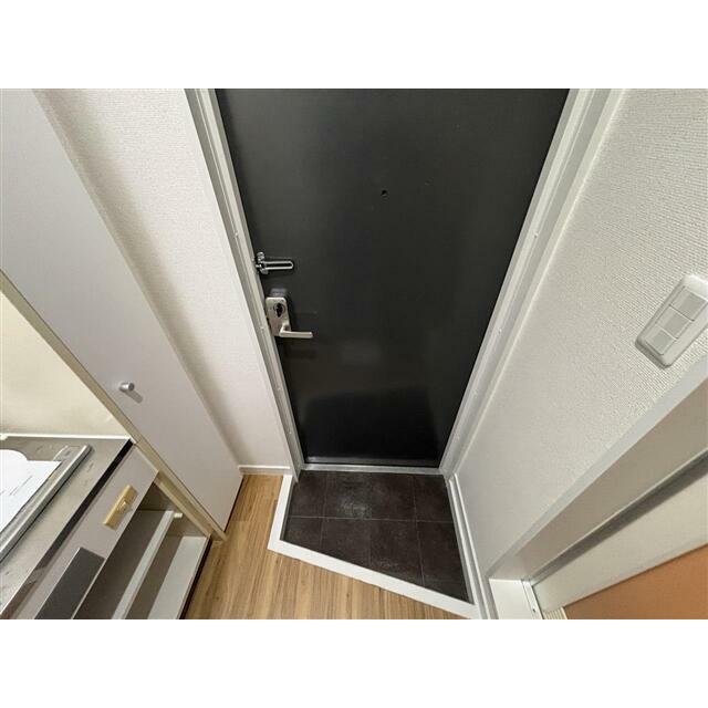 サーフ松風町 玄関