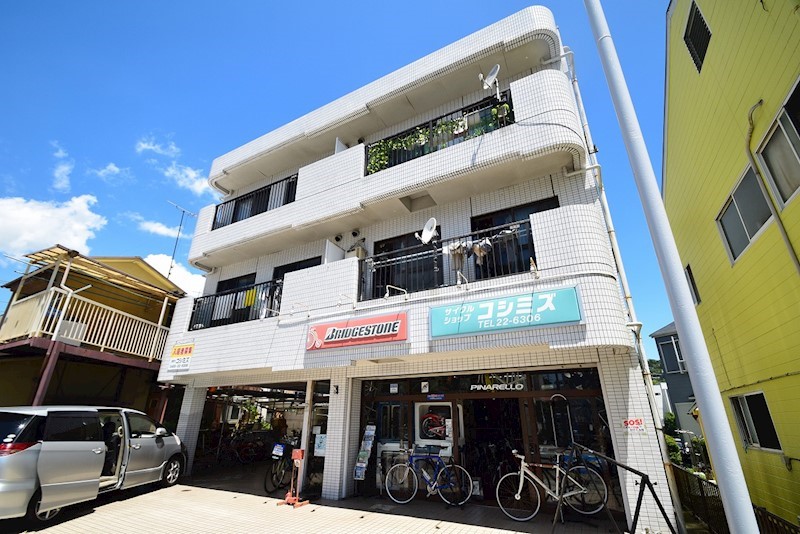 コシミズマンション 202号室 外観