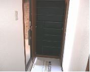 ウィルモア湘南B 玄関