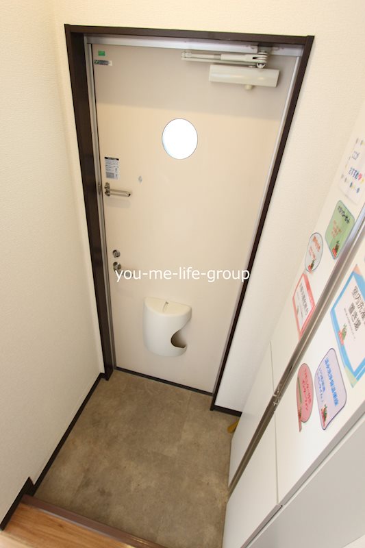 RONDⅡ番館 玄関