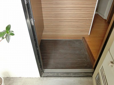 ハイムデパウゼB 玄関
