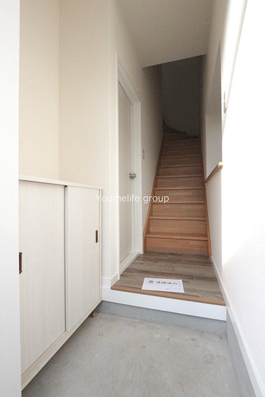 ハイツ市川 玄関