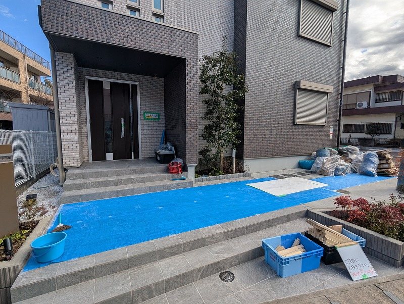 ラヴェンフォート小園  玄関
