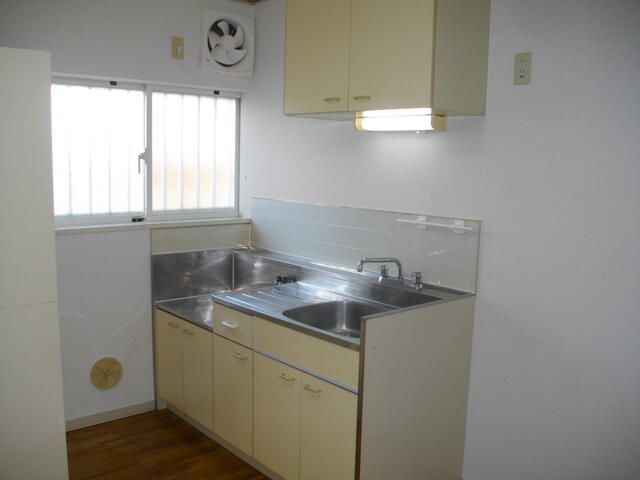 エステート　ピッコロ キッチン