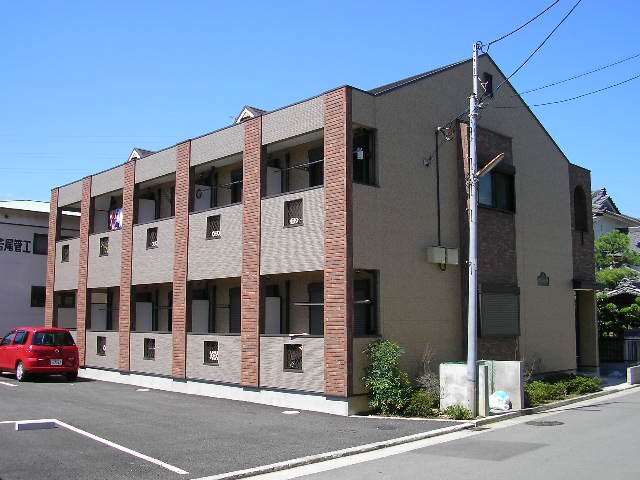 アン・ルミエール 204号室 外観