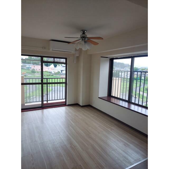 アーバンスプラザイシワタ２ リビング