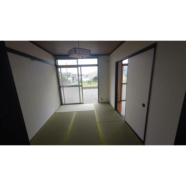 白石ハイツ ベッドルーム