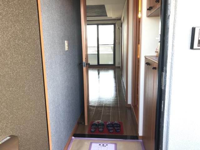 エクレセンスミナミ 玄関