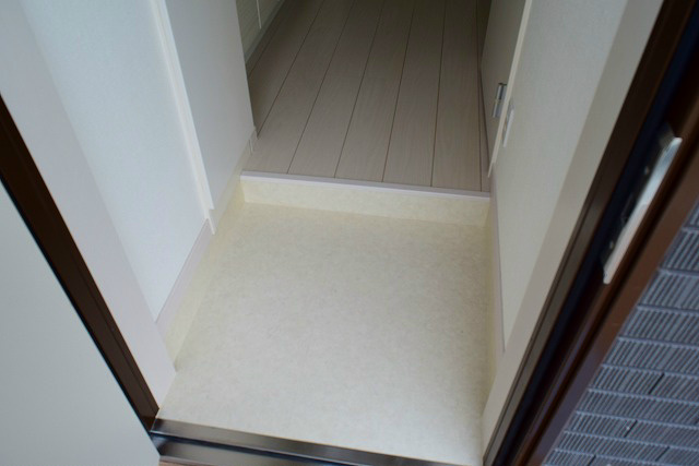 リブリ・ＦＥＥＬ－Ｍ湘南Ⅴ 玄関