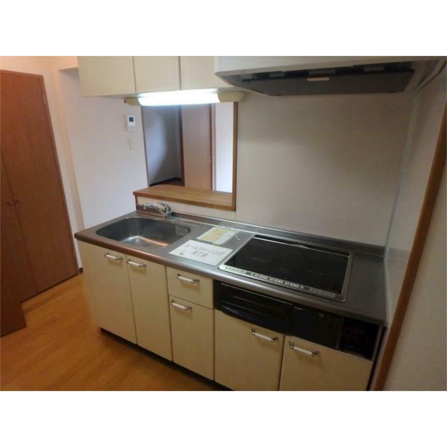 パルテール足柄ＩＩ キッチン