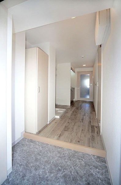 セレスティアル　アスカ 玄関