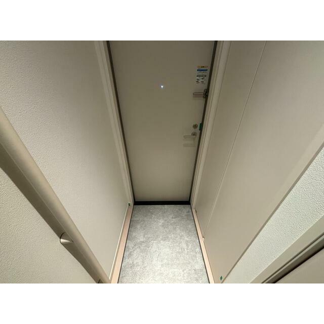 クレストール湘南 玄関