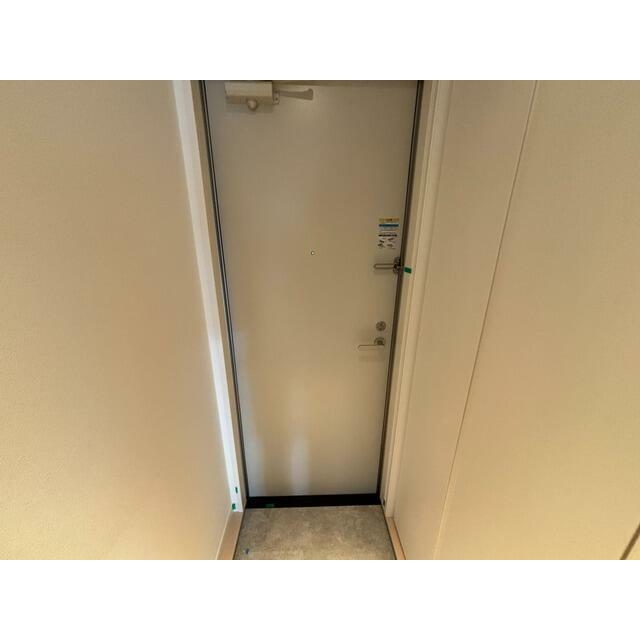クレストール湘南 玄関