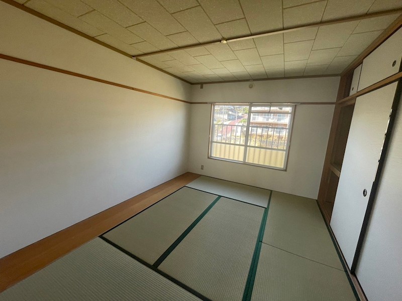 興津ハイツ ベッドルーム