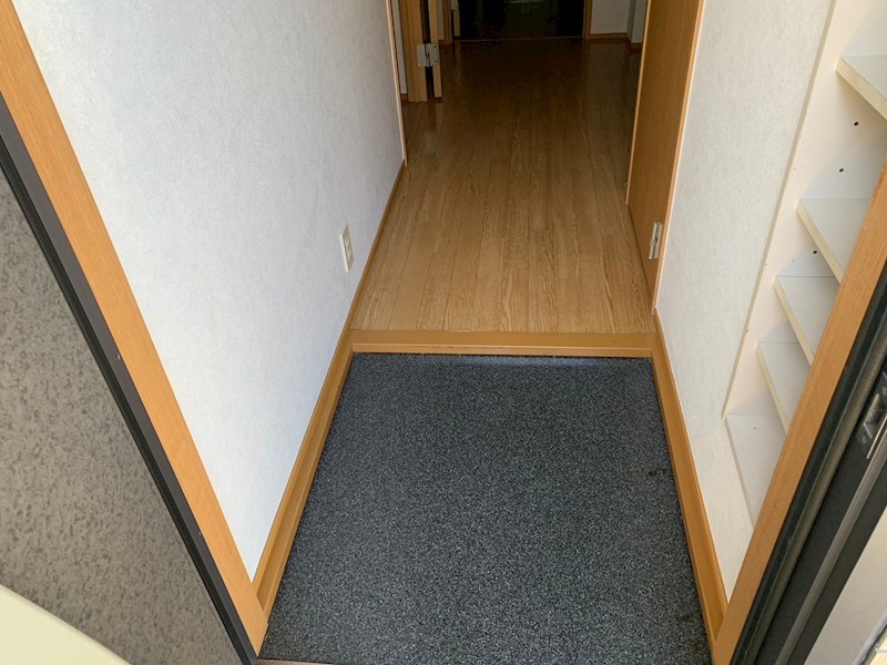 ペーパームーン 玄関
