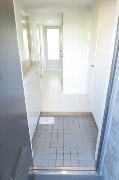 クエスト山手台 玄関