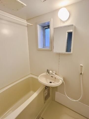 ジュネス・アオキ 風呂画像