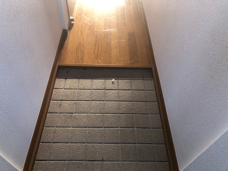 ガイア春日町 玄関