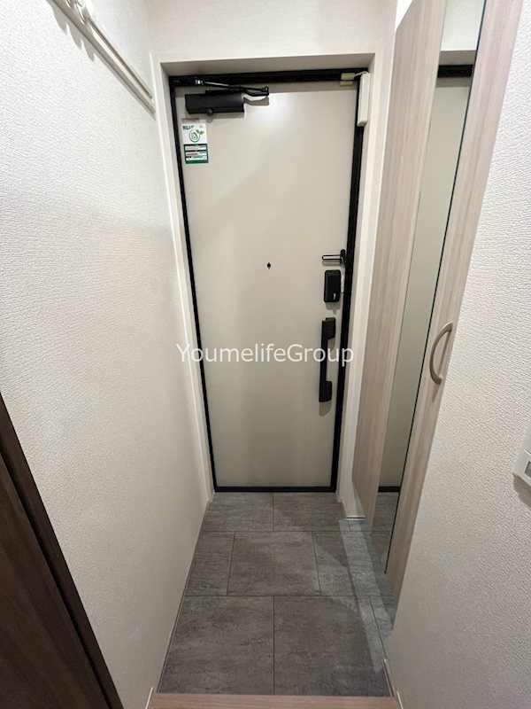 ウィステリア 玄関