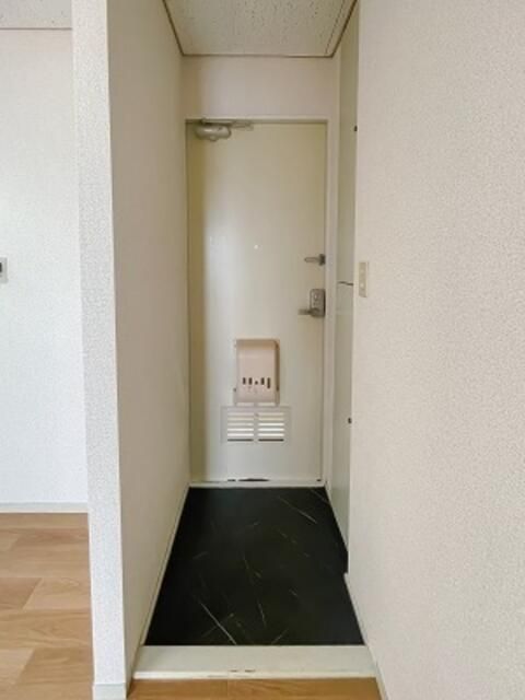 オークスＣ 玄関