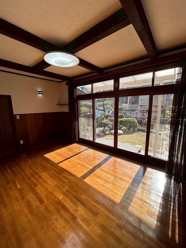 桂台西１丁目貸家 リビング