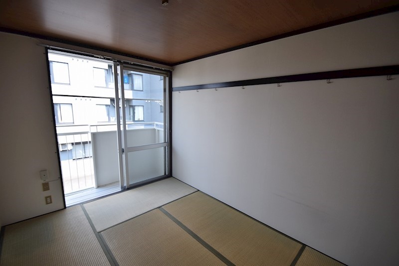 南鴨宮サニーハイツ ベッドルーム