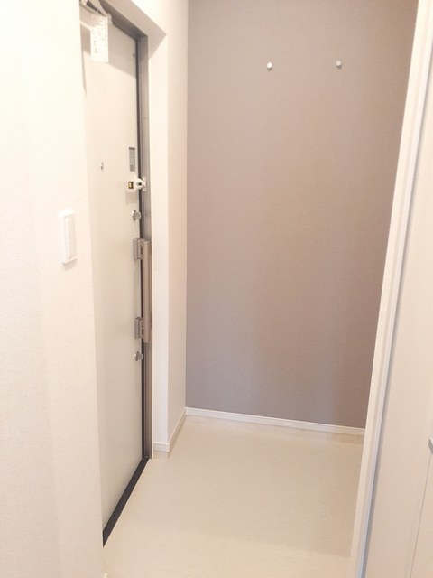 クレメントＭ 玄関