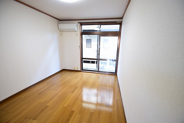 シティハイム　山川ハイツB リビング