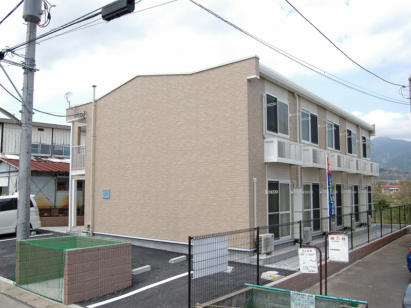 レオパレスすぷりんぐ 202号室 外観