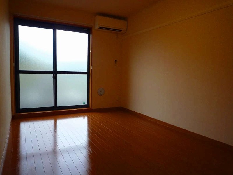 レオパレスパレヴィアーノ ベッドルーム