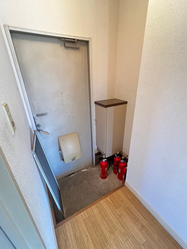 コーポ岡部A棟 玄関