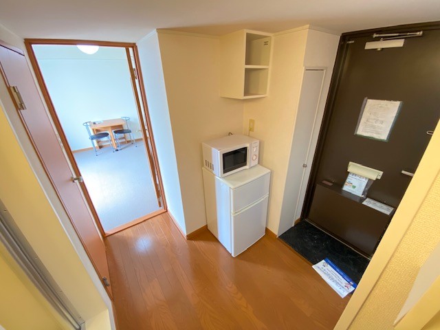 レオパレス中里 玄関