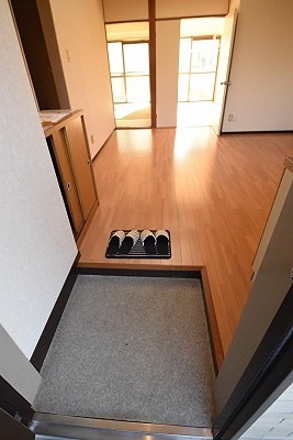 メイプルⅢ 玄関
