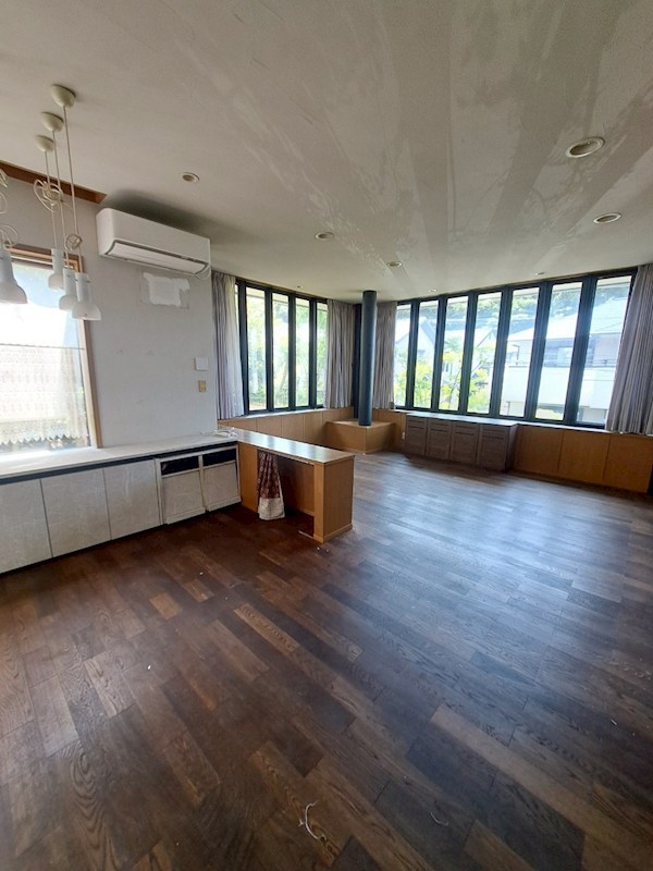 津西戸建 リビング